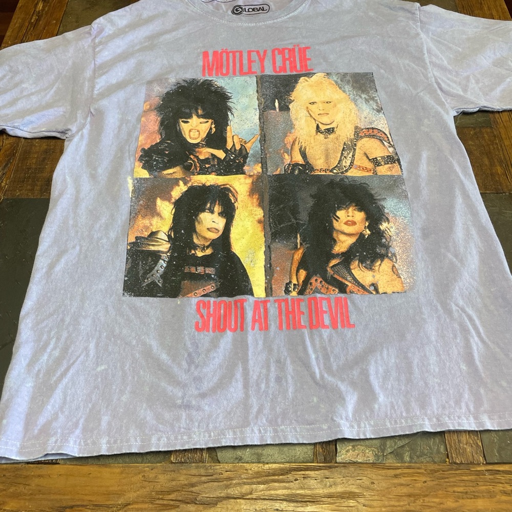 Global Motley Crue Band Graphic T-Shirt